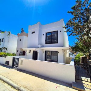 TURGUTREİS'te 5+1 VİLLA DENİZ MANZARALI VİLLA